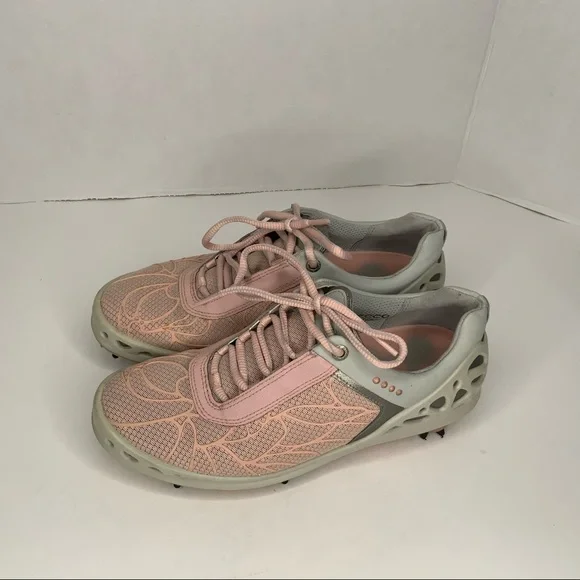 Ecco golf shoes. - Picture 2 of 15
